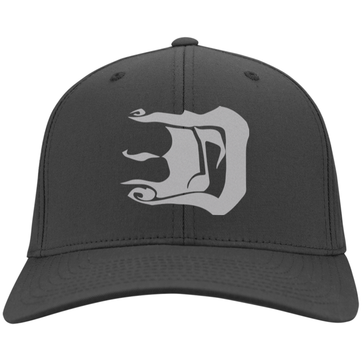 Note D Silver Logo Cap