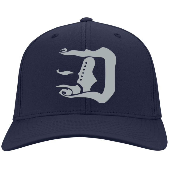 Guitar Top D Silver Logo Cap